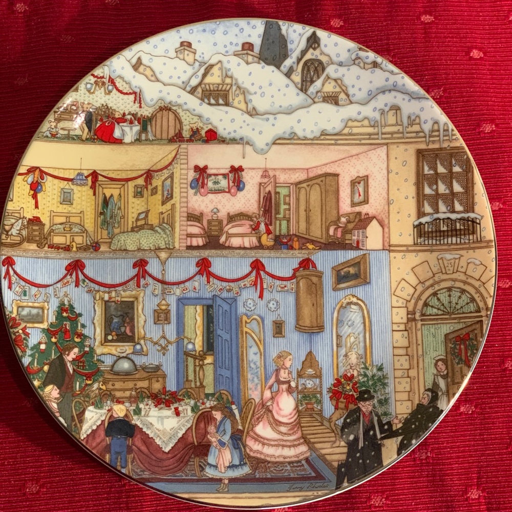 Wedgwood Bone China Christmas Day Scene Collector’s Plate